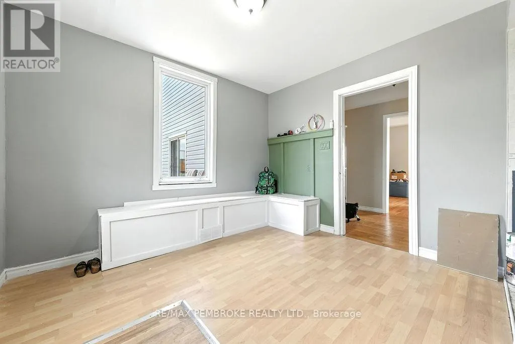 1298 BLACK BAY ROAD