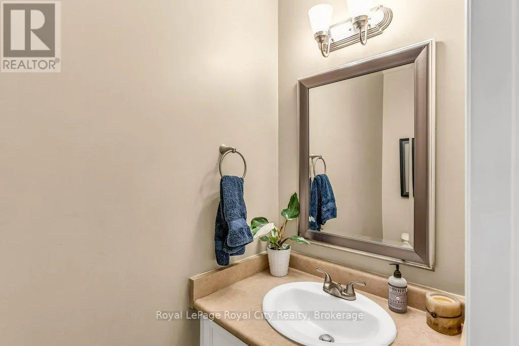 38 - 240 LONDON ROAD W, #38