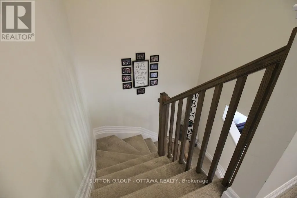 303 RUE DE L ETANG STREET