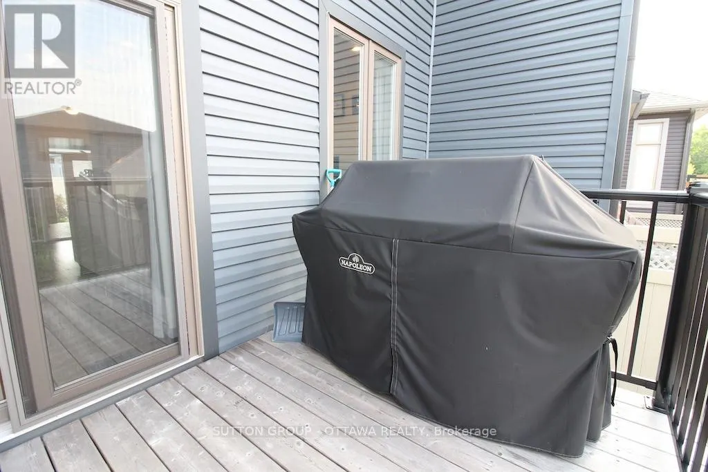 303 RUE DE L ETANG STREET