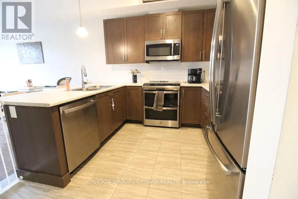 303 RUE DE L ETANG STREET
