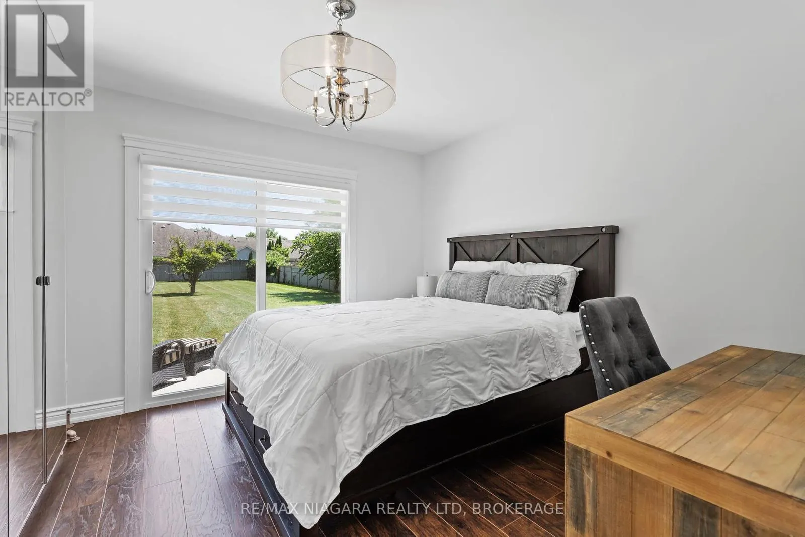 1427 NIAGARA STONE ROAD