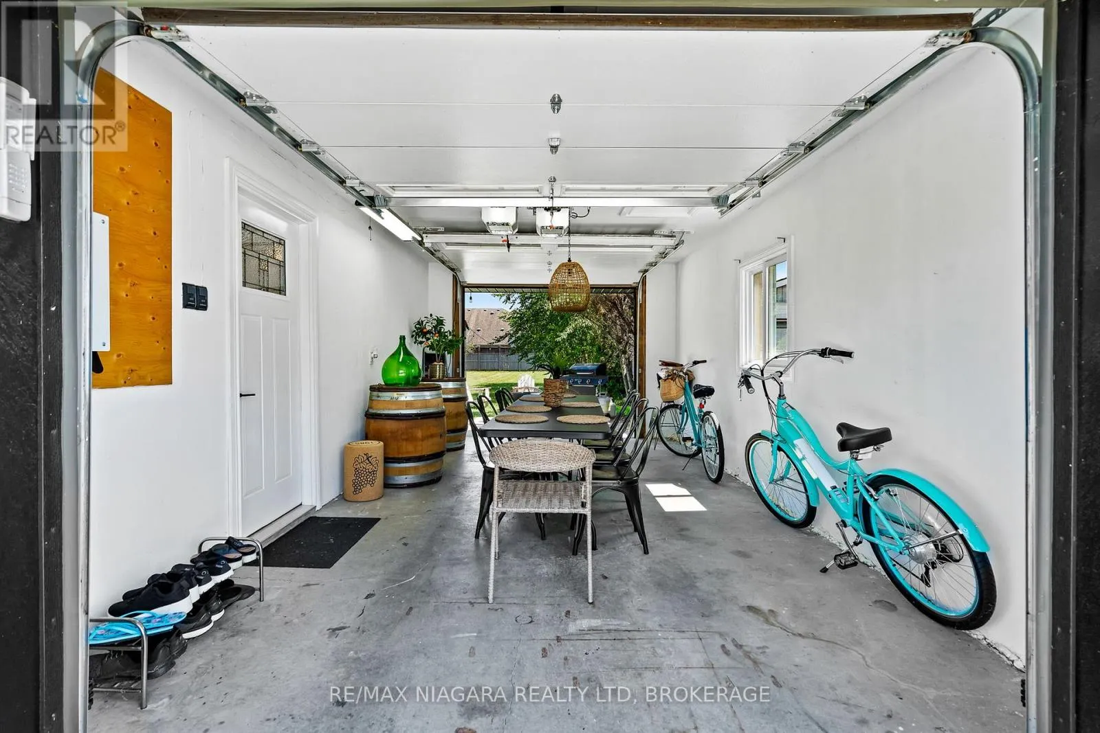 1427 NIAGARA STONE ROAD
