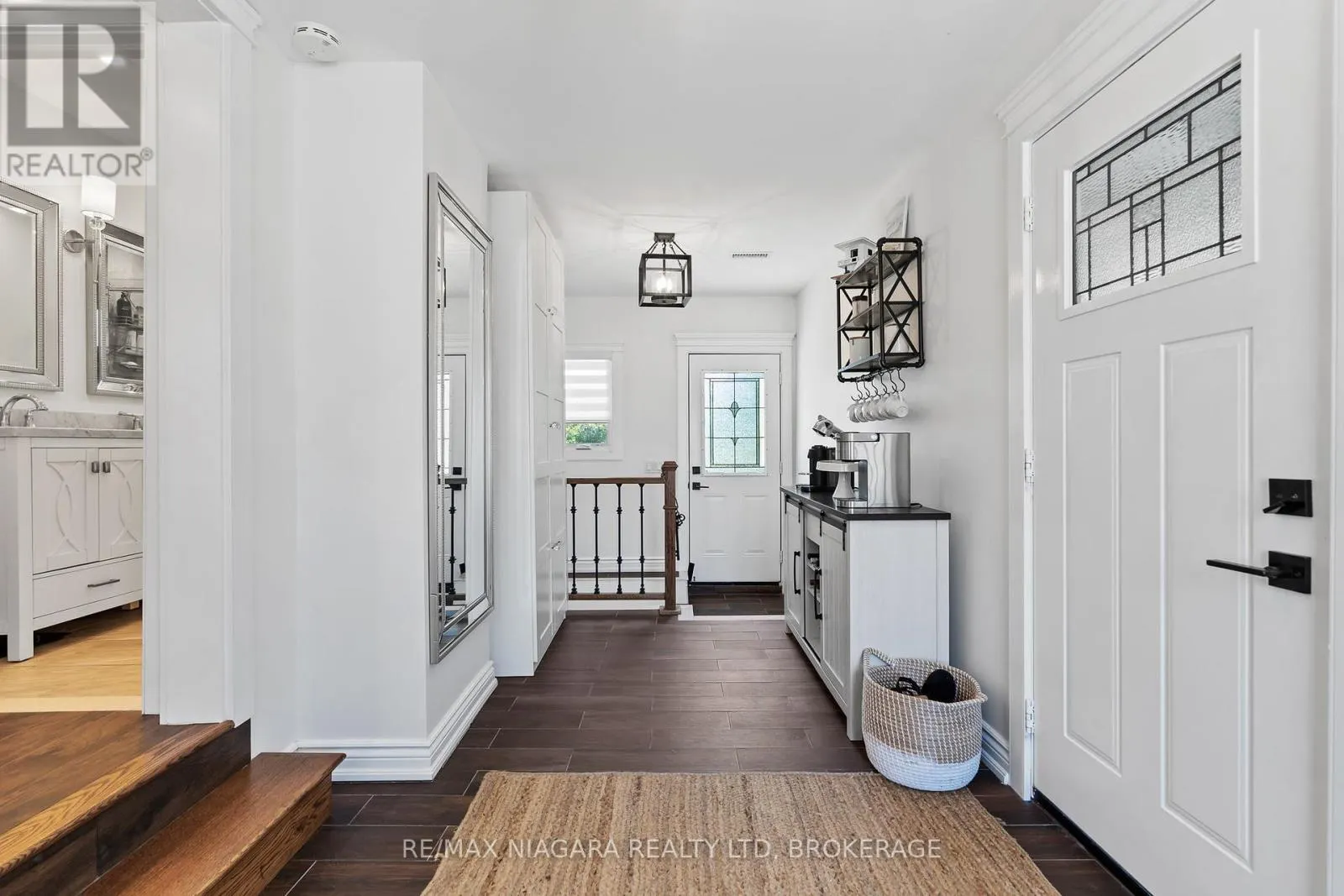 1427 NIAGARA STONE ROAD
