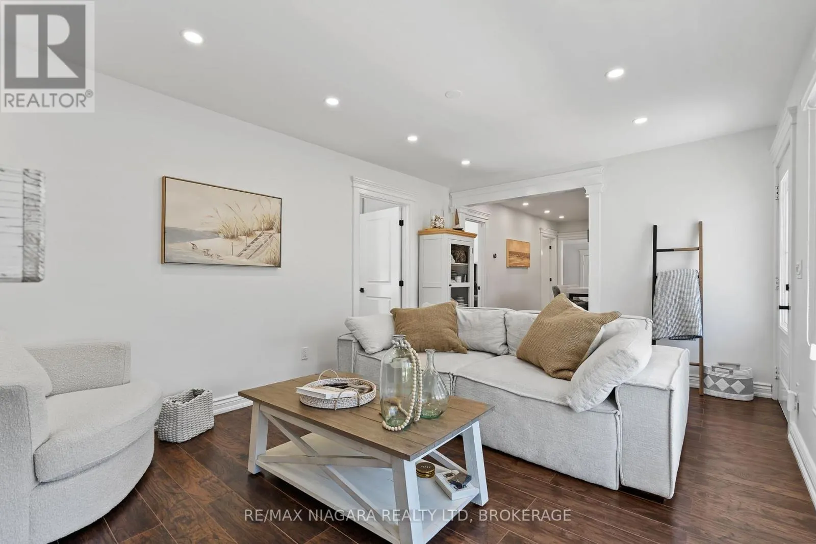 1427 NIAGARA STONE ROAD