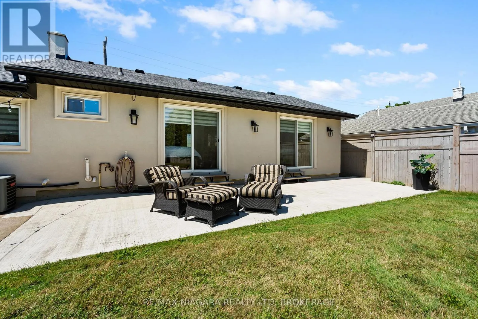 1427 NIAGARA STONE ROAD