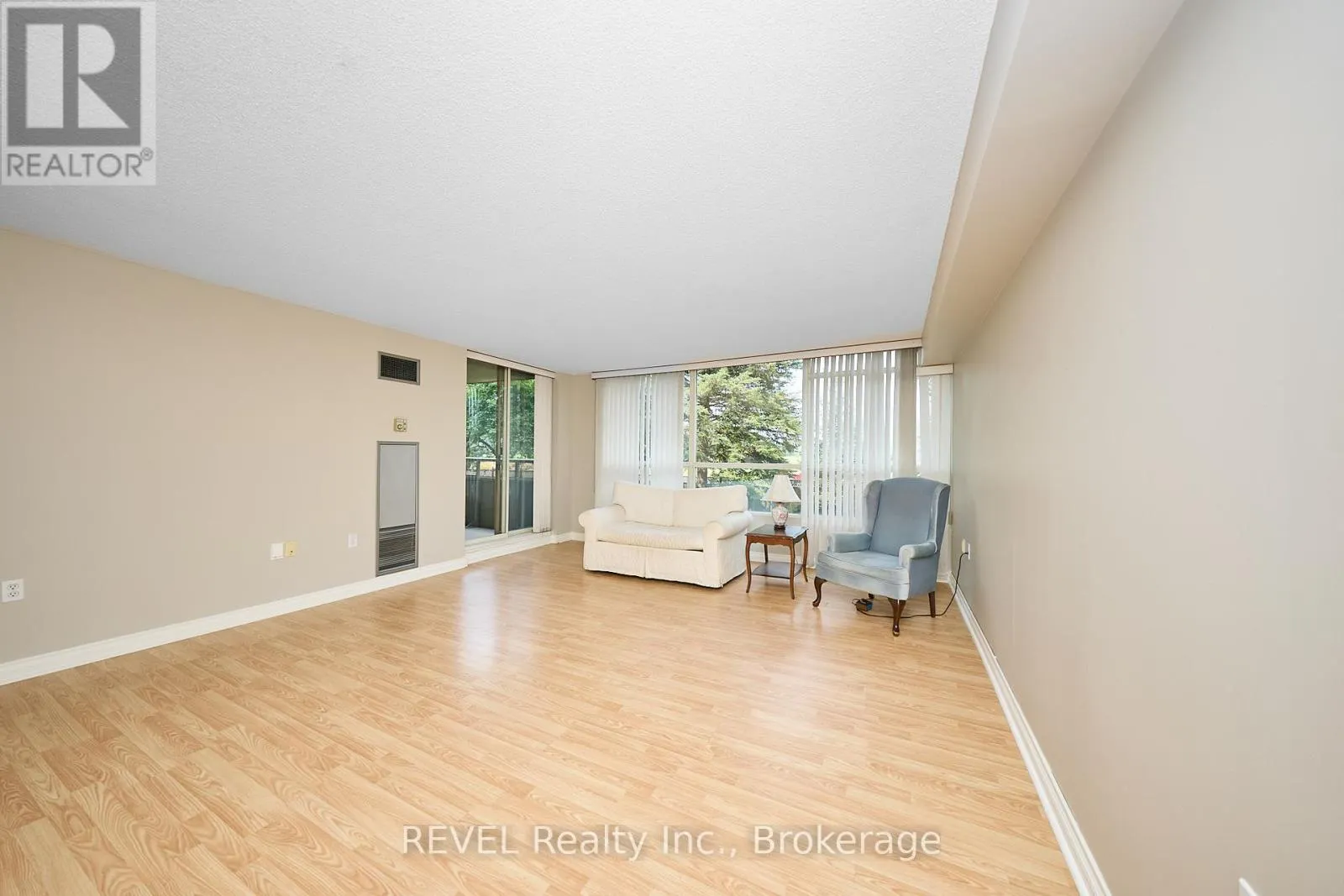 206 - 5100 DORCHESTER ROAD, #206