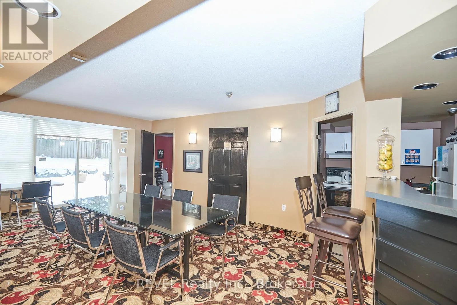 206 - 5100 DORCHESTER ROAD, #206