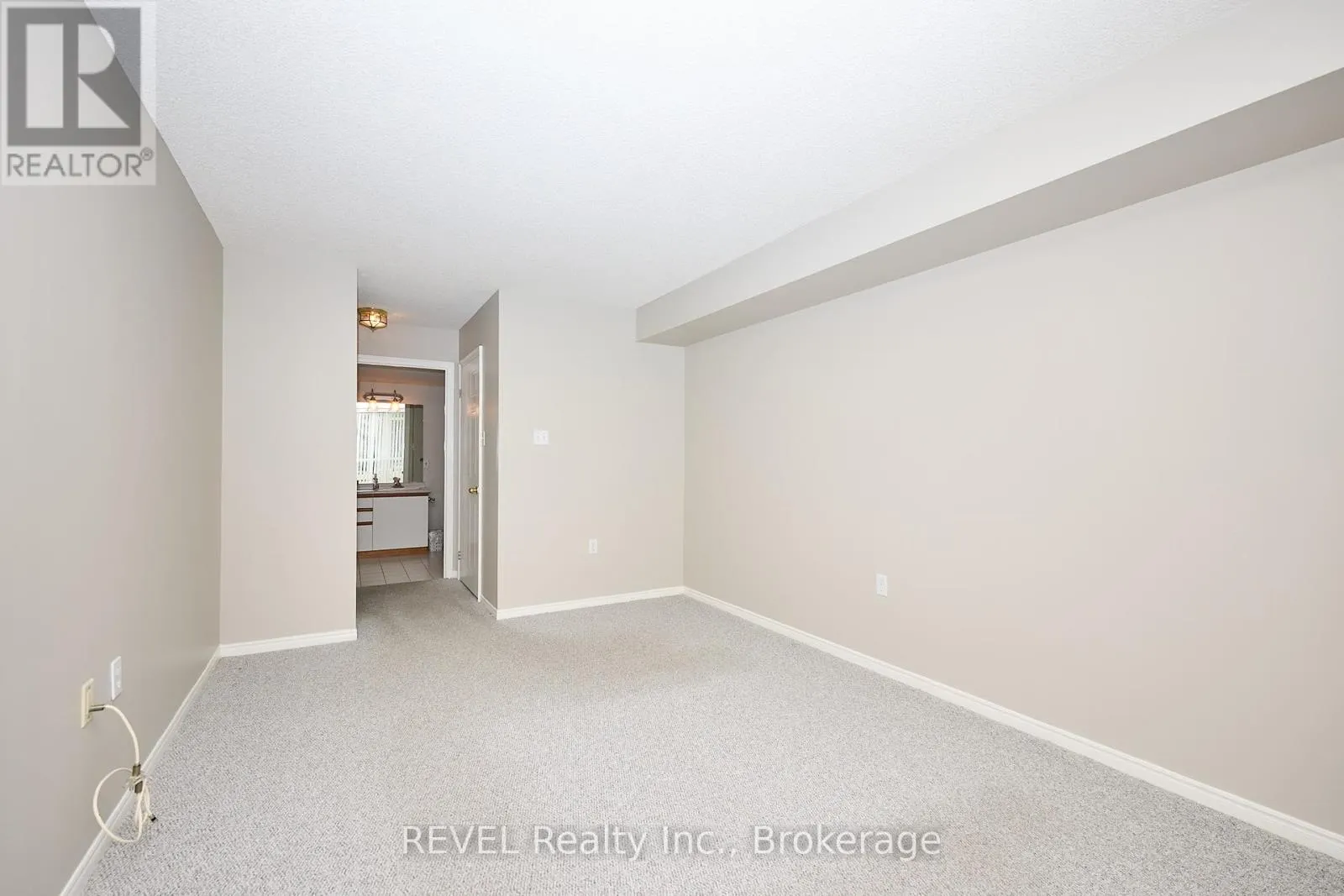 206 - 5100 DORCHESTER ROAD, #206