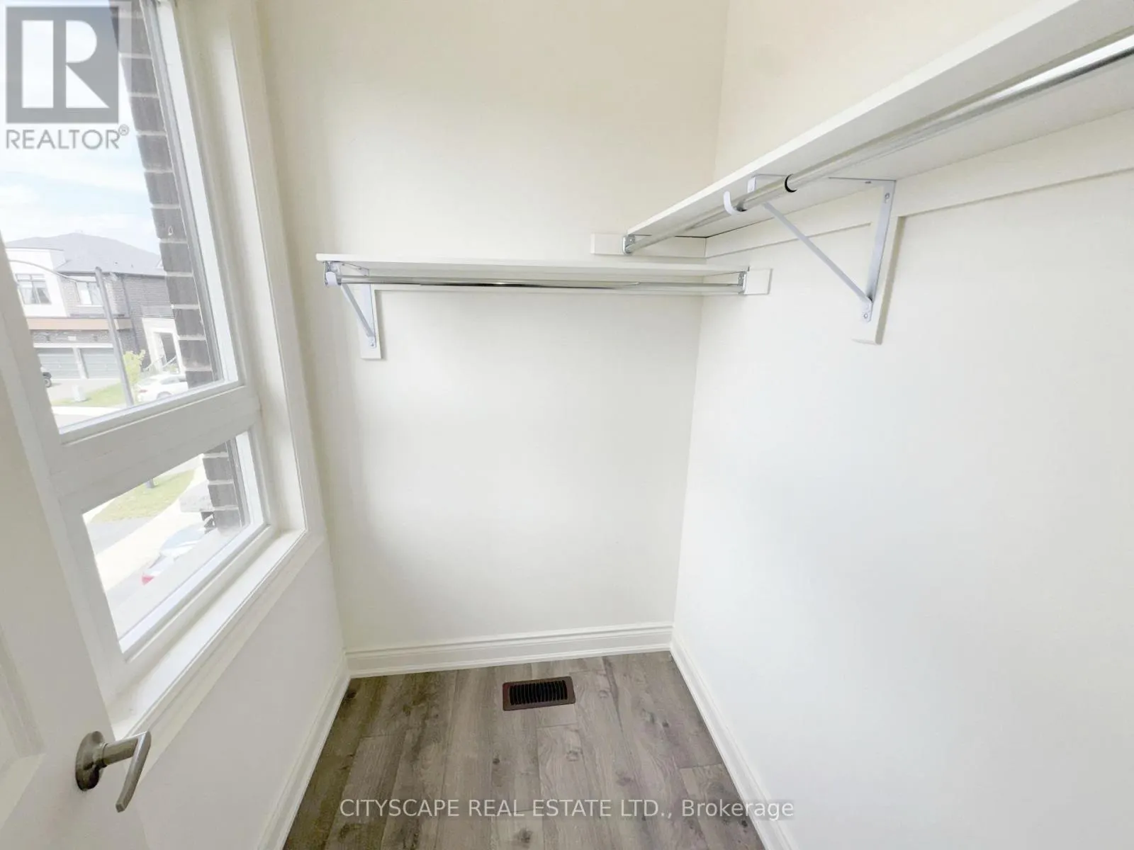 76 ELSTONE PLACE