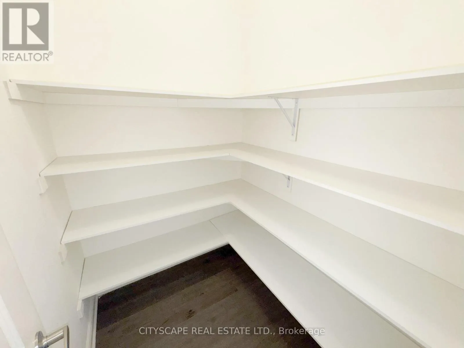 76 ELSTONE PLACE