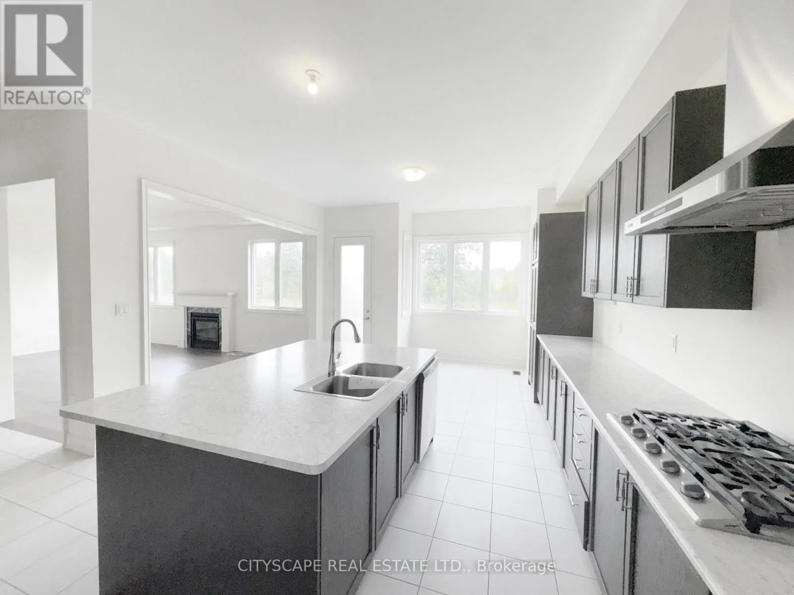 76 ELSTONE PLACE