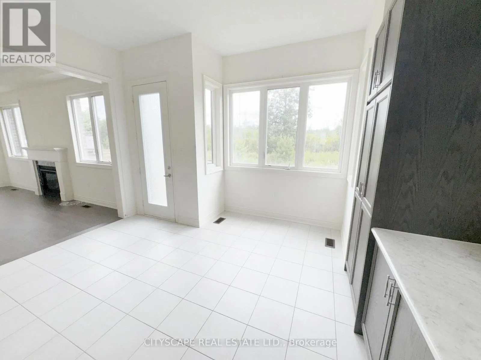 76 ELSTONE PLACE