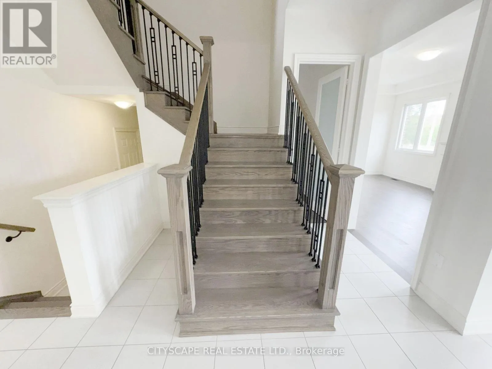 76 ELSTONE PLACE