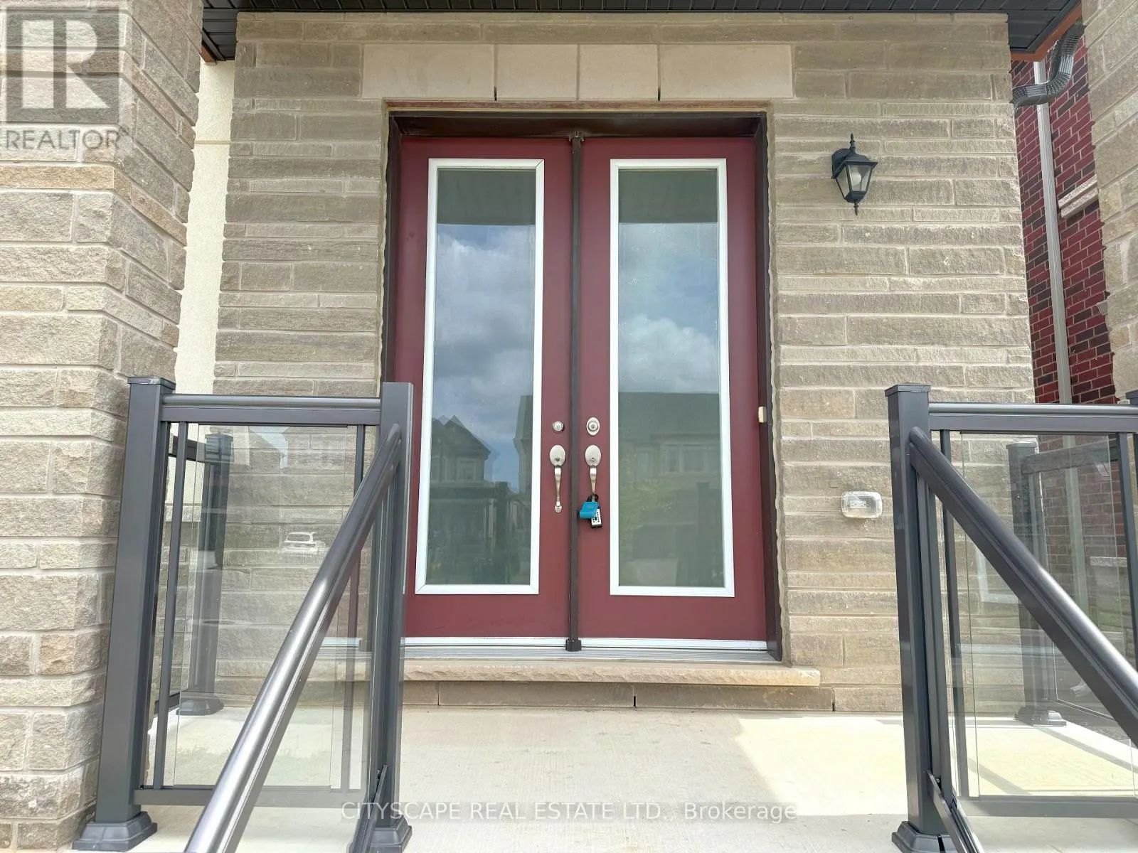 76 ELSTONE PLACE