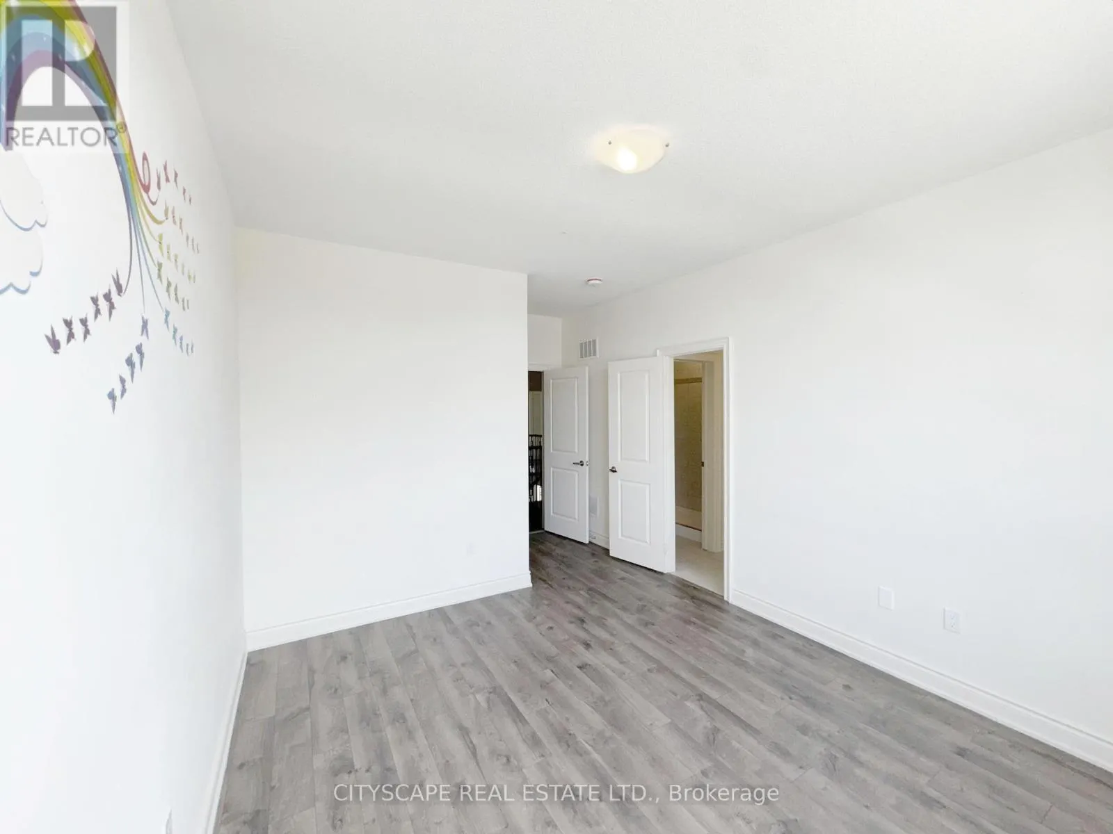 76 ELSTONE PLACE