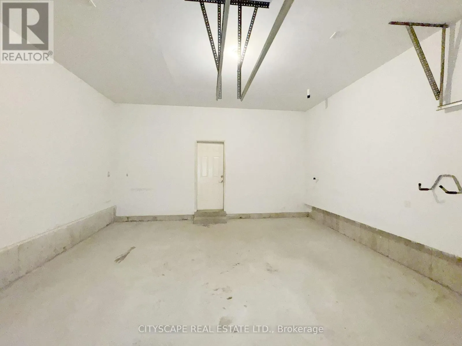 76 ELSTONE PLACE
