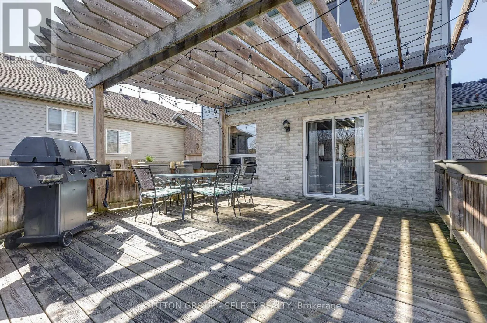 14 PONSFORD PLACE
