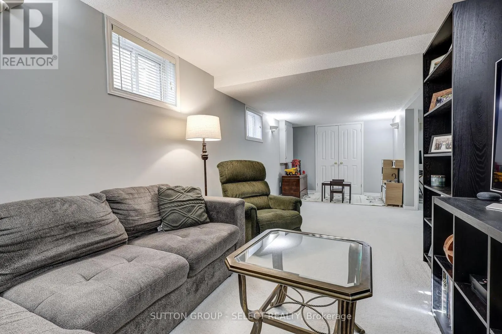 14 PONSFORD PLACE