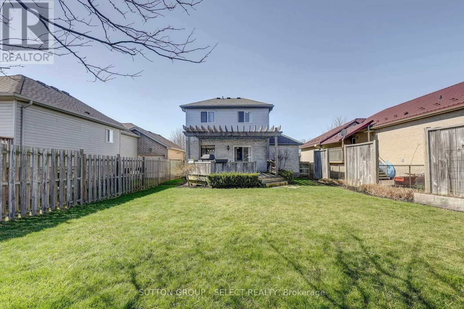 14 PONSFORD PLACE