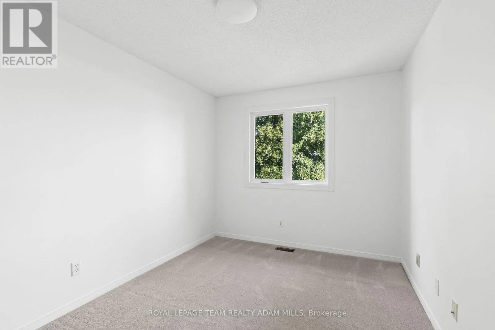 106 WOODPARK WAY