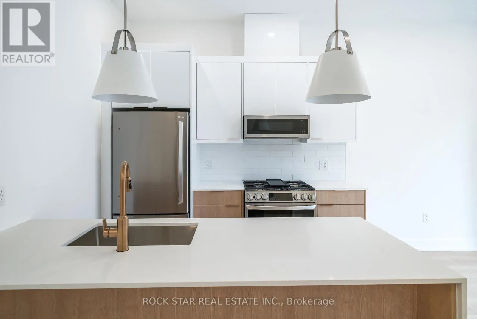 42 RAY STREET S