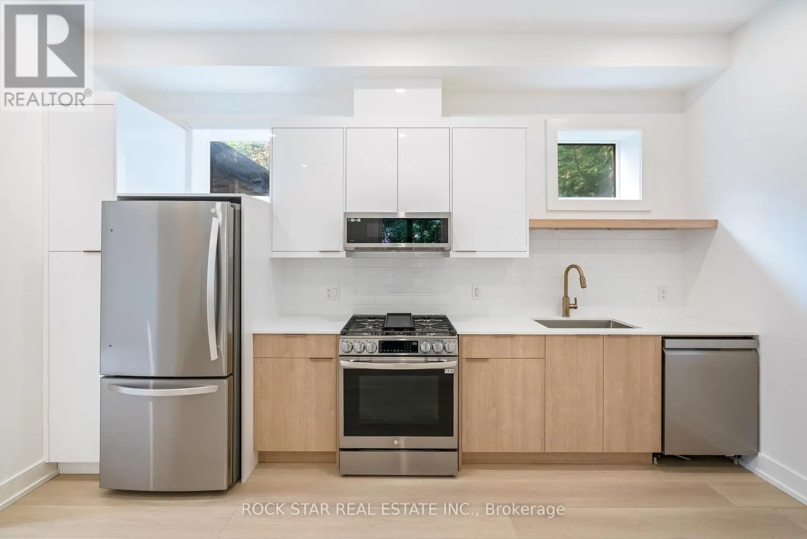42 RAY STREET S