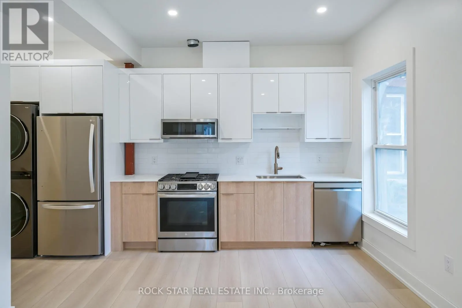 42 RAY STREET S