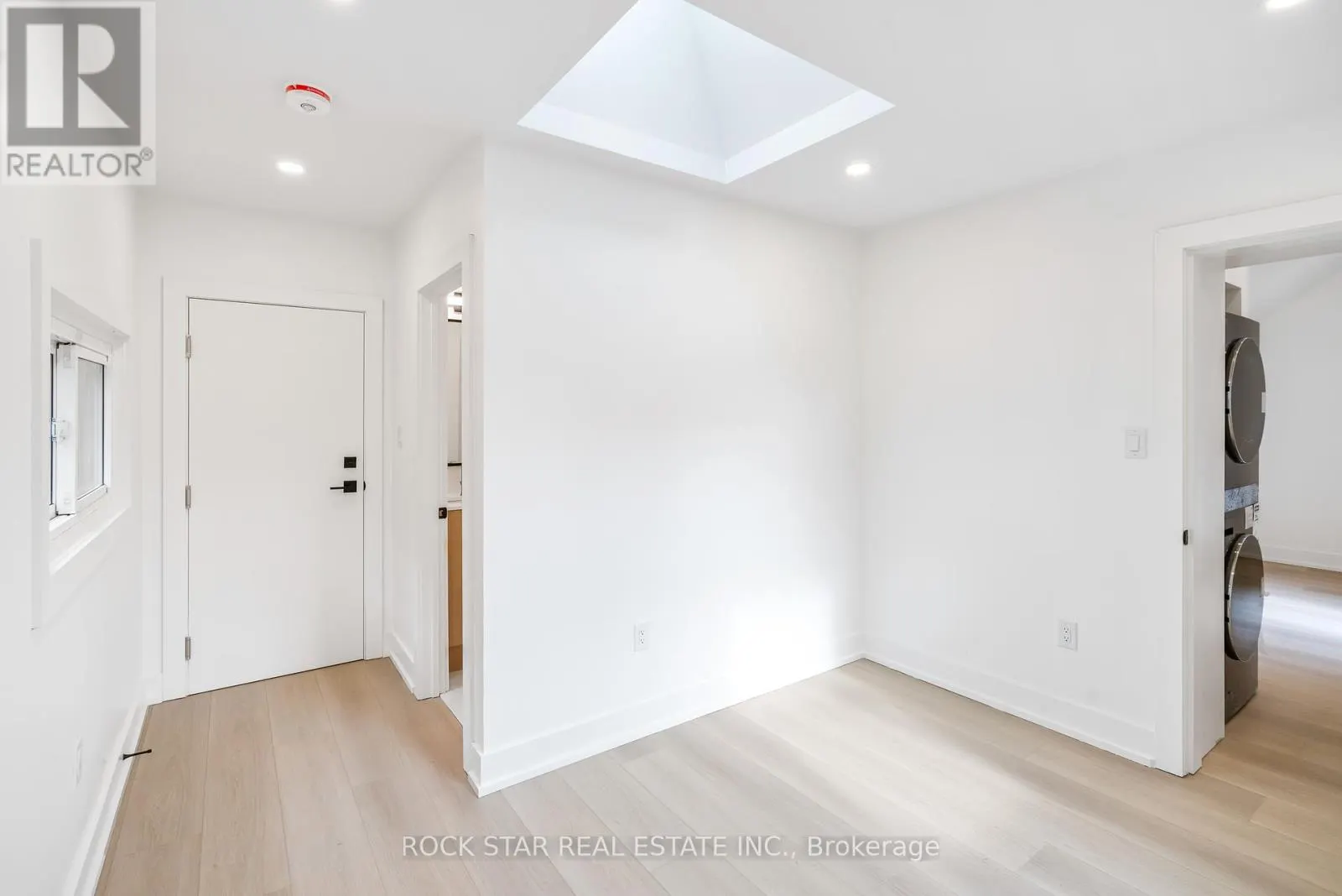 42 RAY STREET S