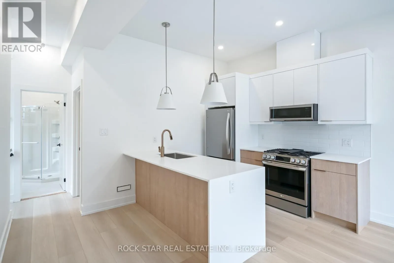 42 RAY STREET S