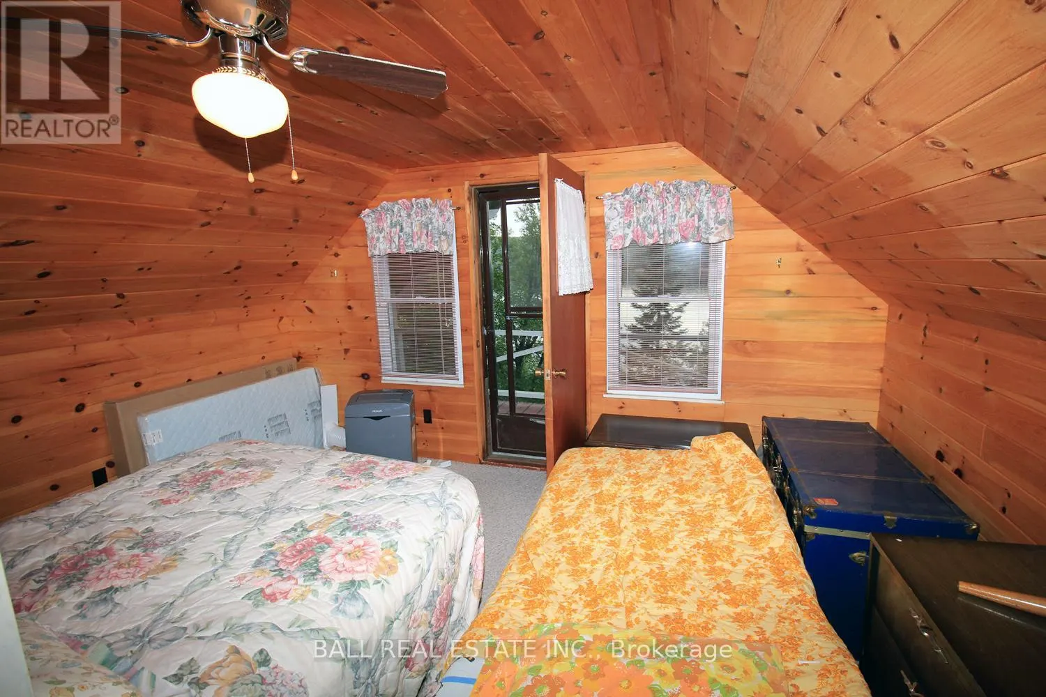 277 W DIAMOND LAKE ROAD