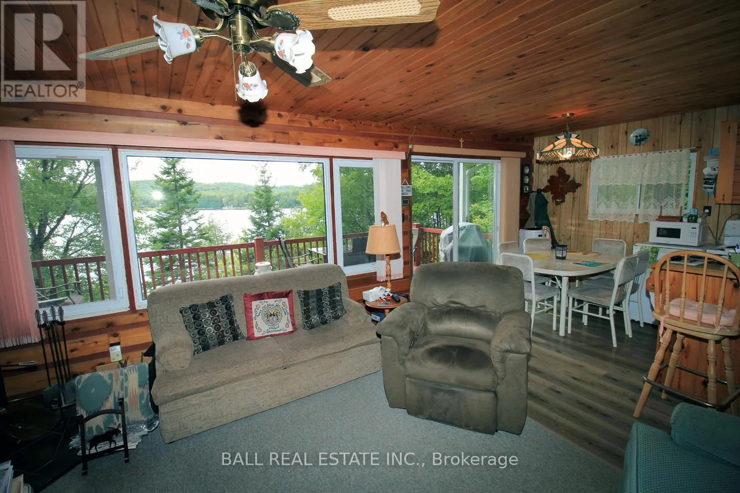 277 W DIAMOND LAKE ROAD
