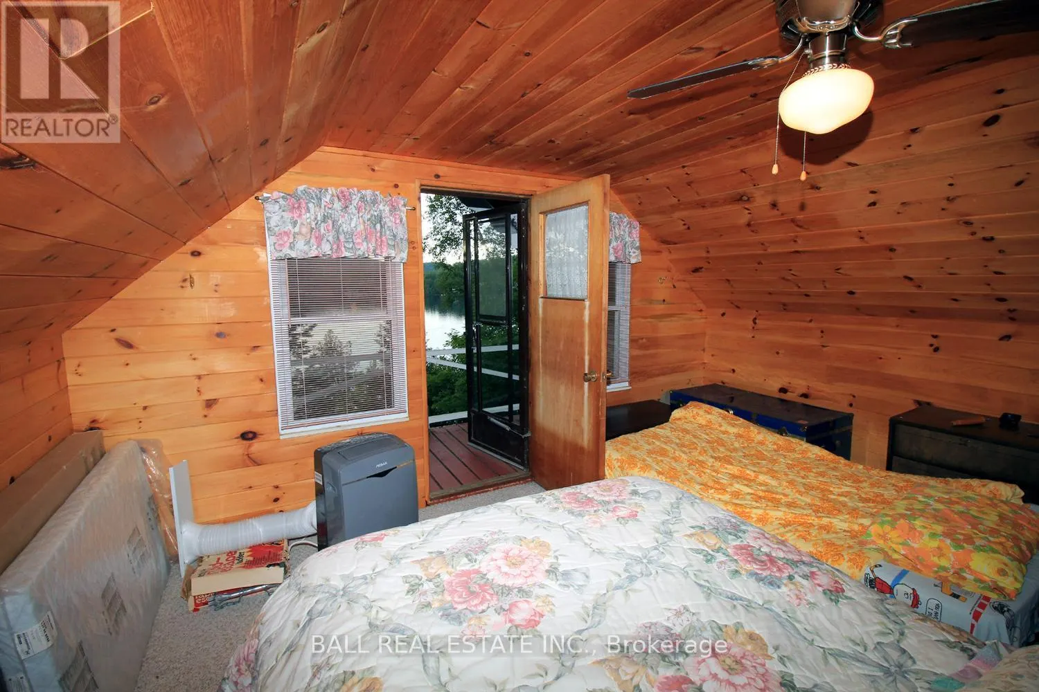 277 W DIAMOND LAKE ROAD