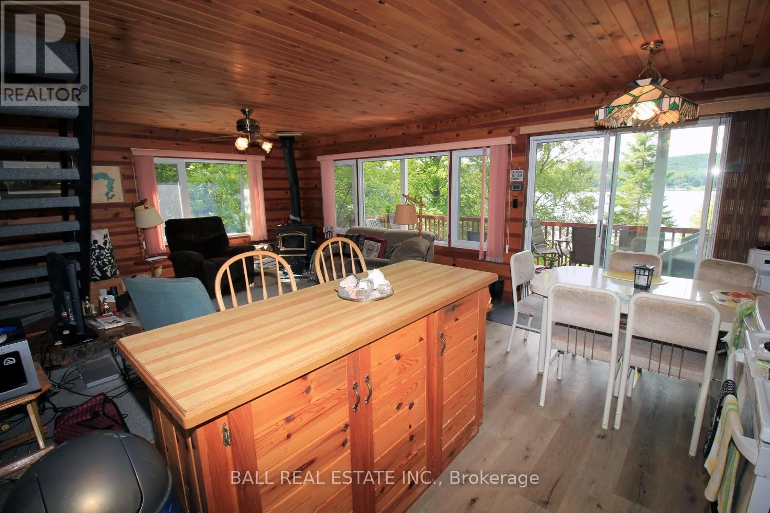 277 W DIAMOND LAKE ROAD