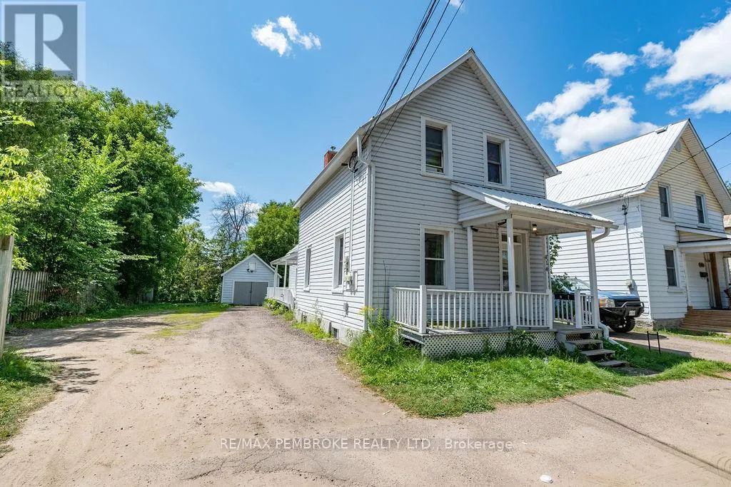 414 MOFFAT STREET