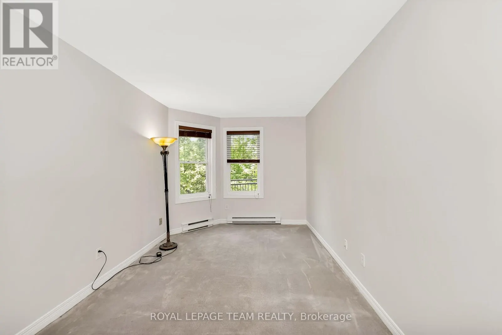 1 - 1121 BAVLIE AVENUE