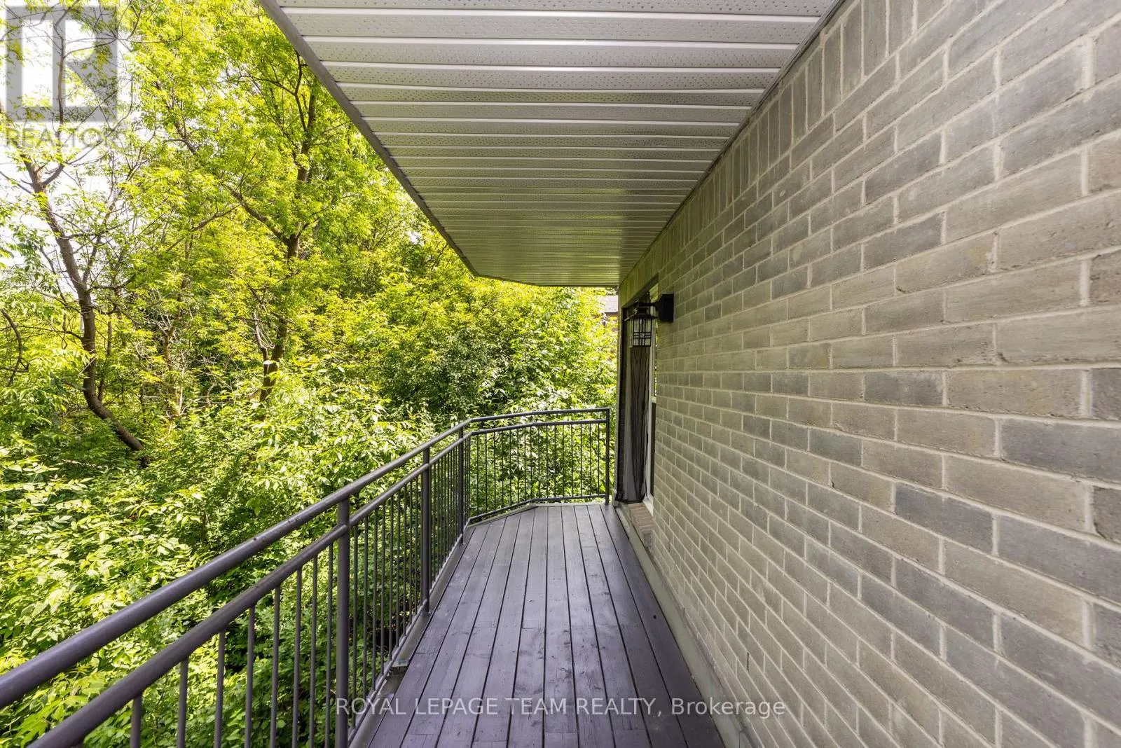 1 - 1121 BAVLIE AVENUE
