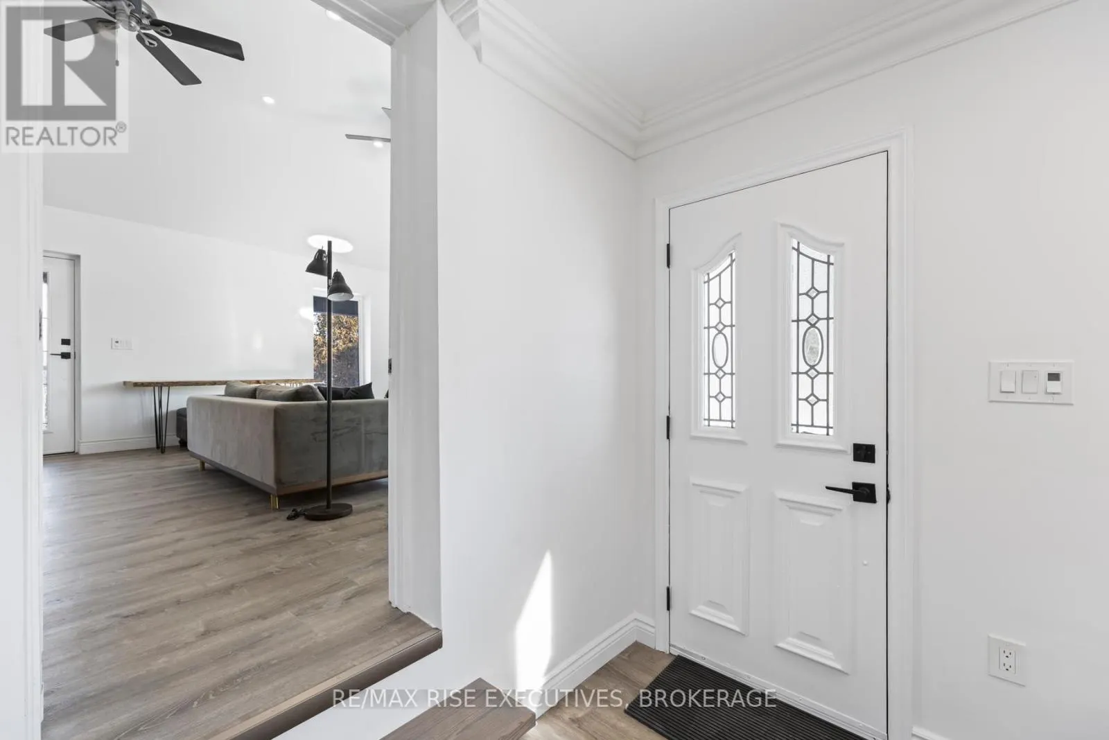 10 GREER STREET