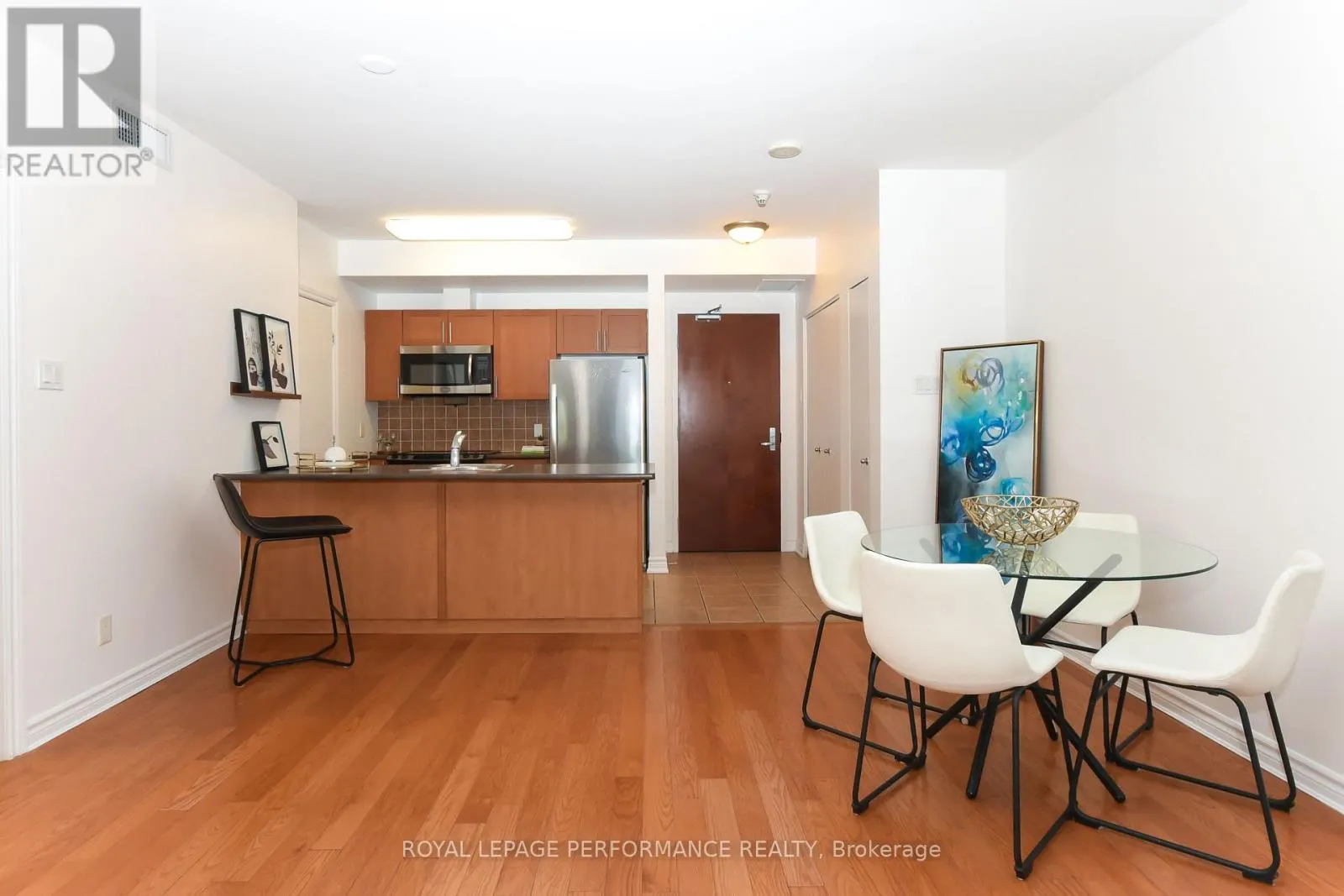 1107 - 234 RIDEAU STREET