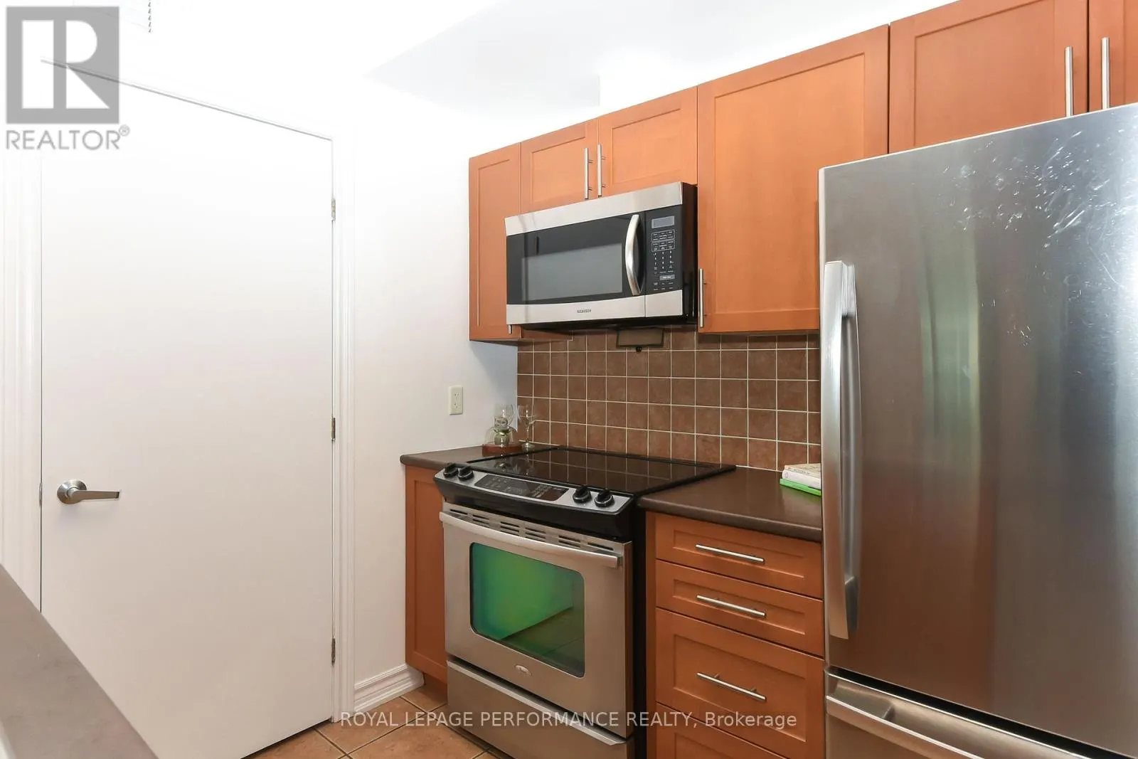 1107 - 234 RIDEAU STREET