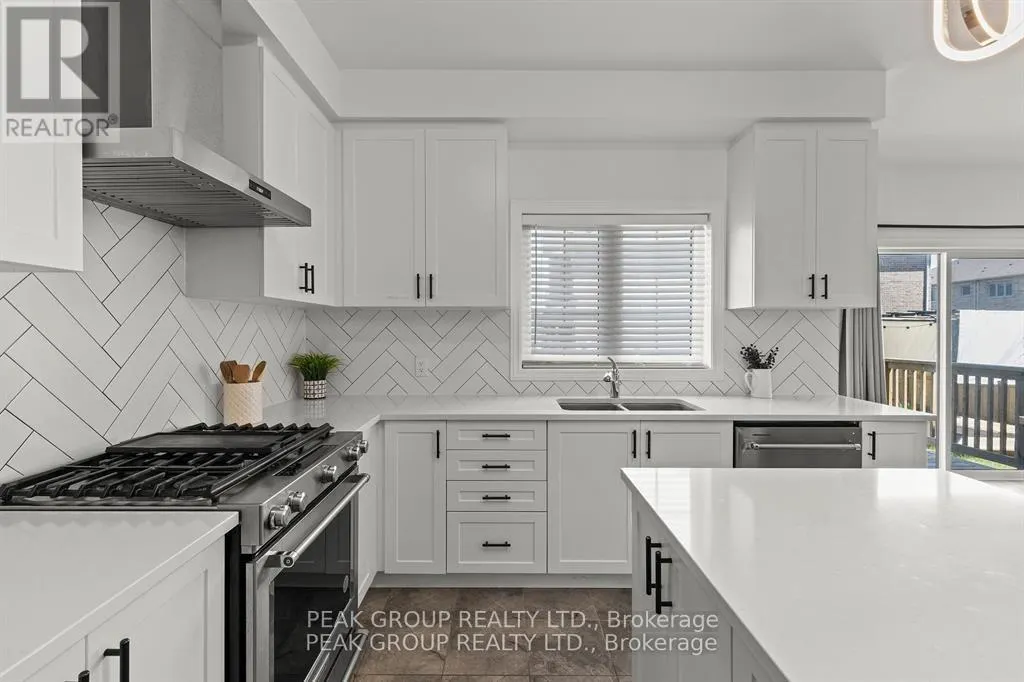 14 VENTURE WAY