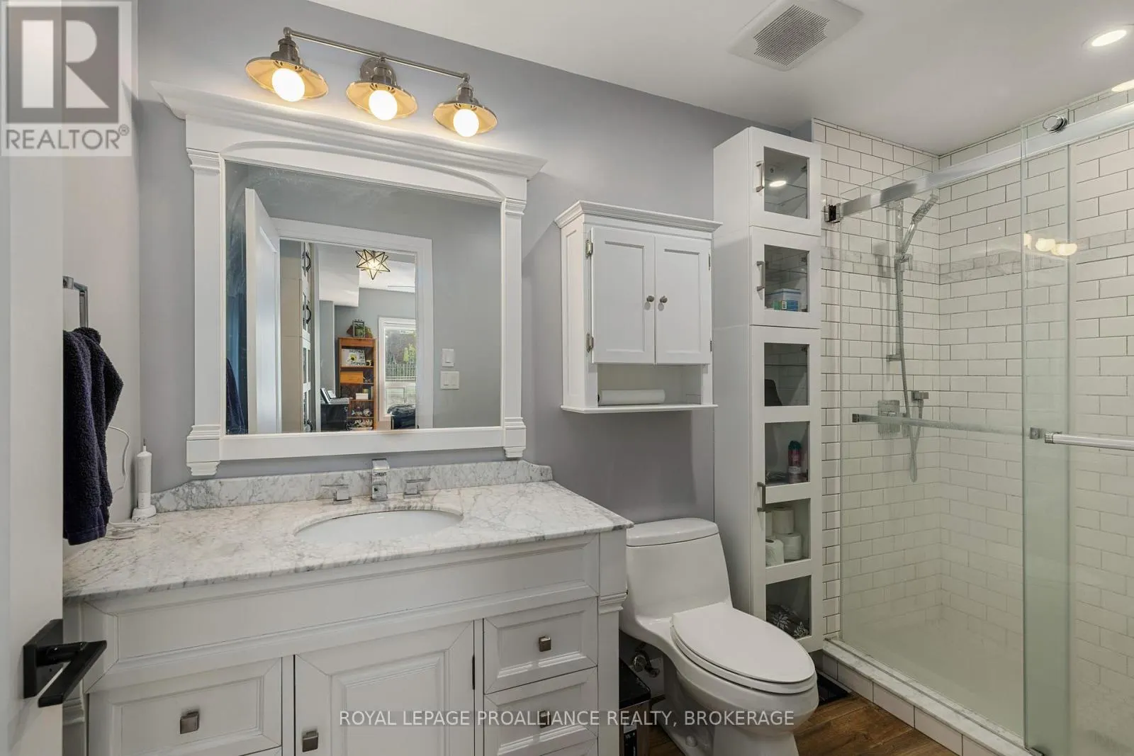 205 - 350 WELLINGTON STREET, #205