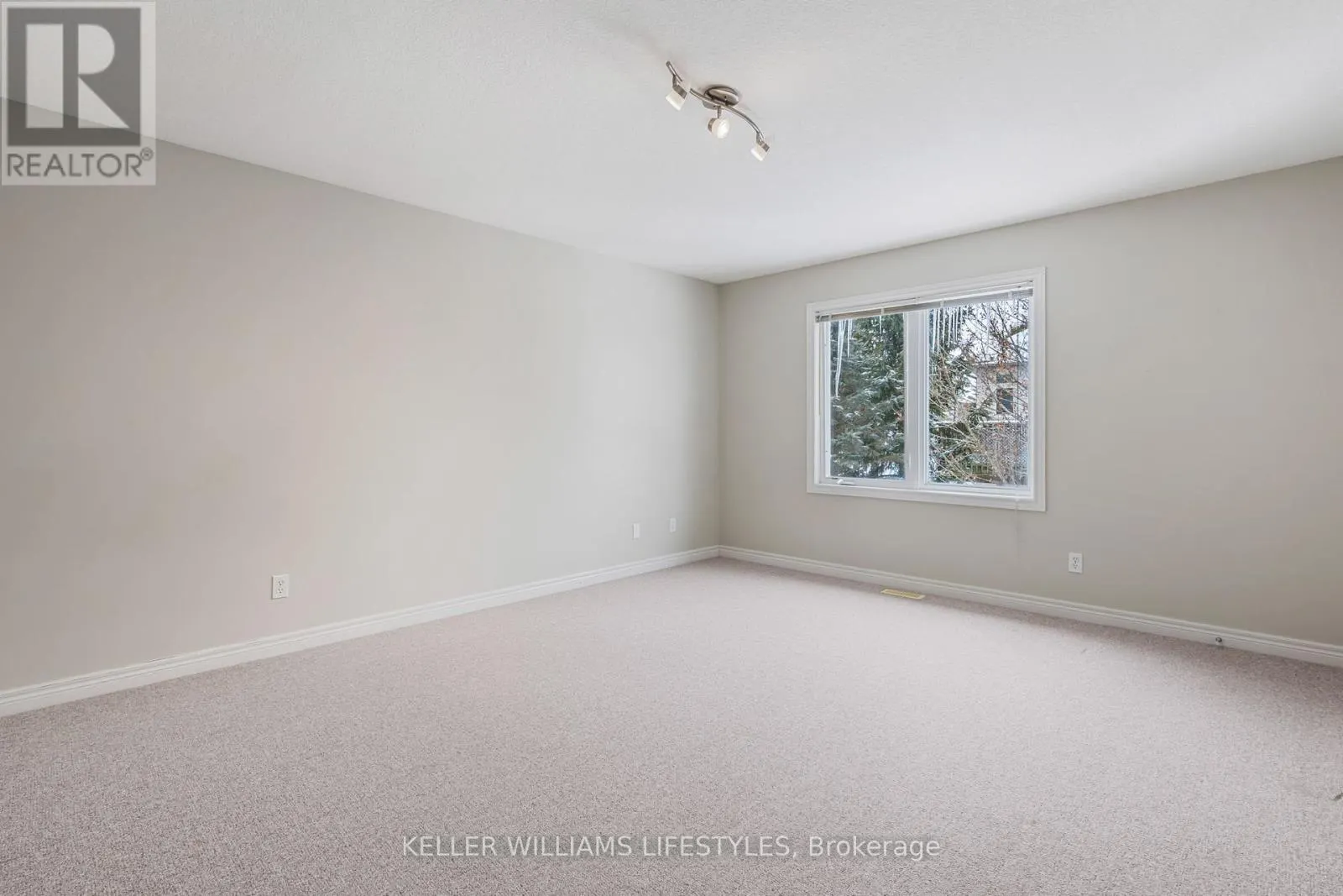 43 - 505 BLUE JAY DRIVE, #43