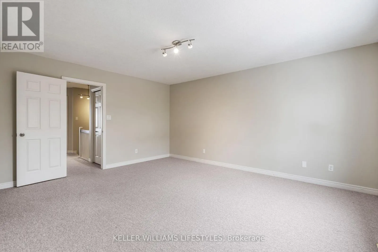 43 - 505 BLUE JAY DRIVE, #43