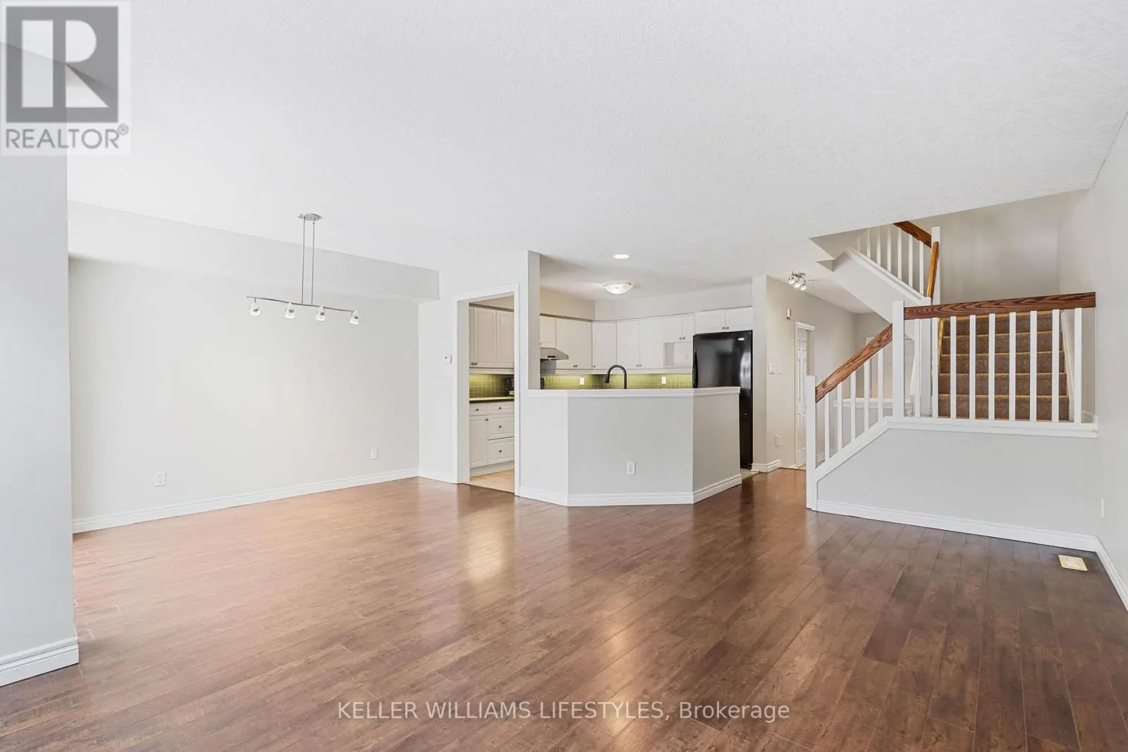 43 - 505 BLUE JAY DRIVE, #43