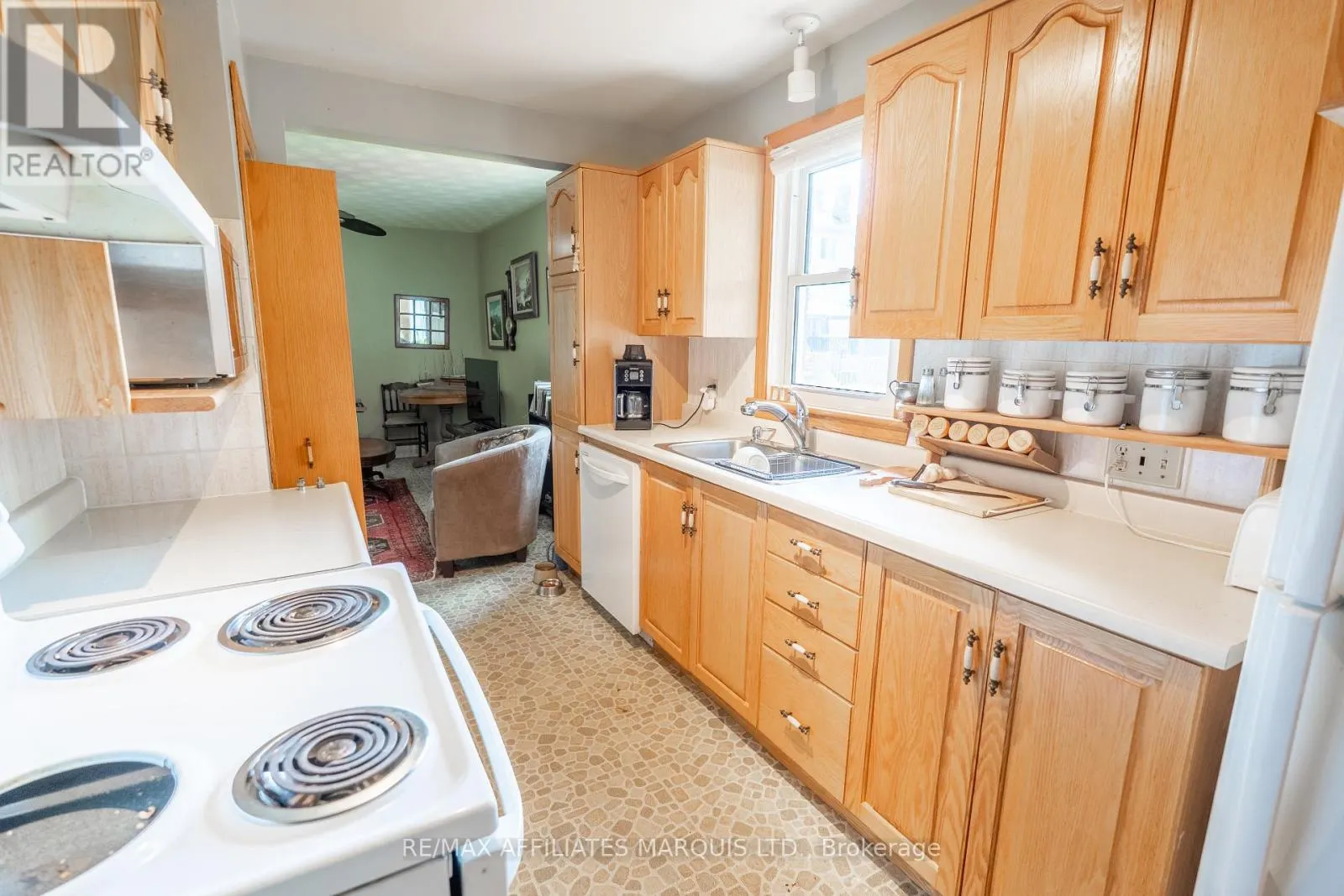 705 SECOND STREET E