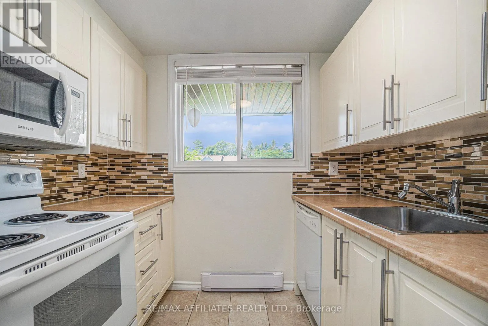 114 - 6532 BILBERRY DRIVE