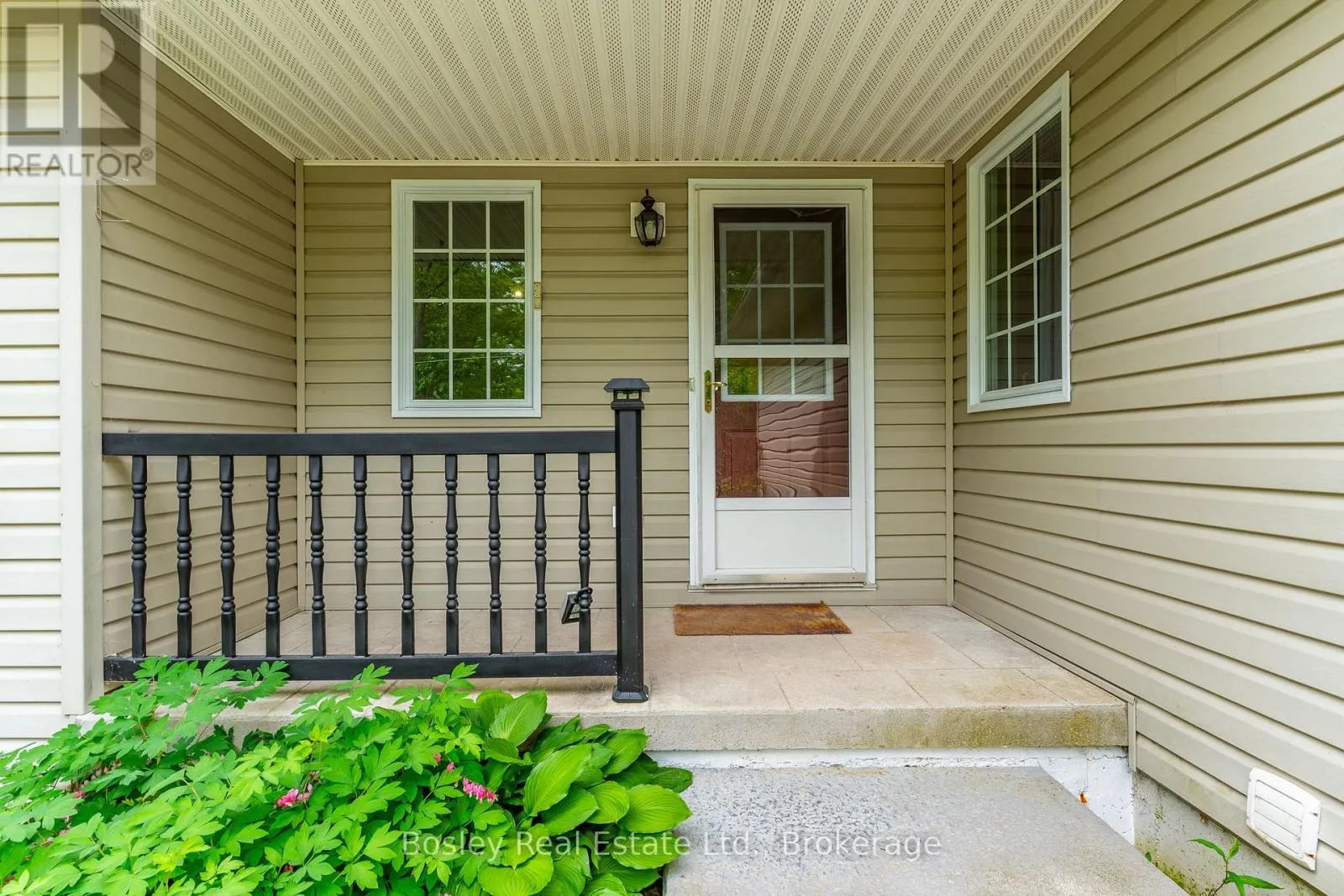 136 MAPLE LANE