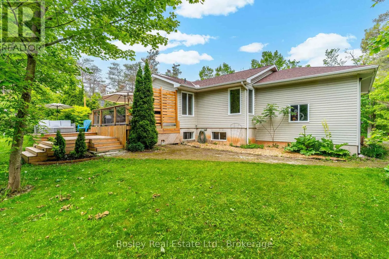 136 MAPLE LANE