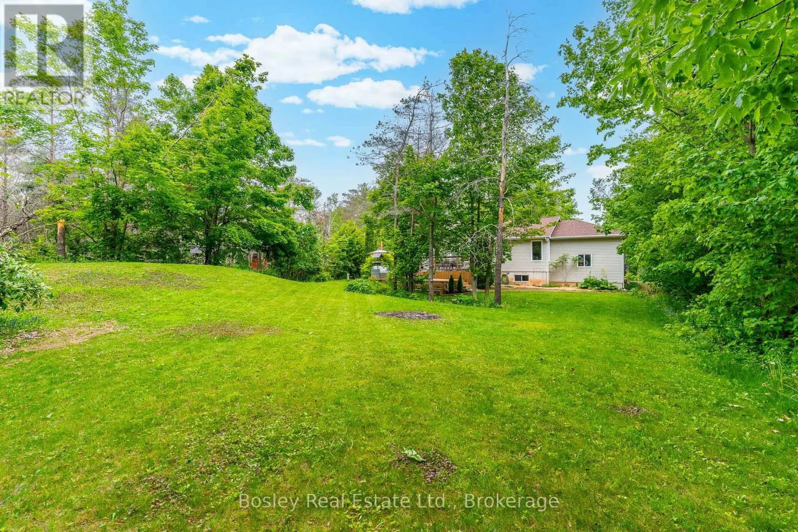 136 MAPLE LANE